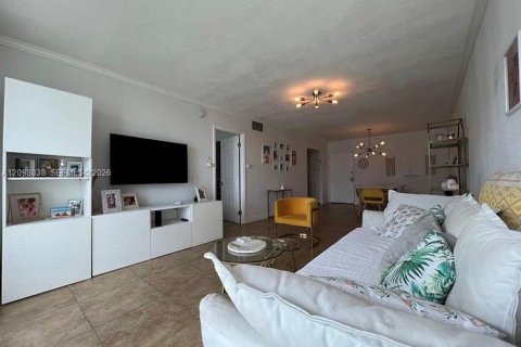 Copropriété à louer à North Miami Beach, Floride: 1 chambre, 66.15 m2 № 2399705 - photo 19