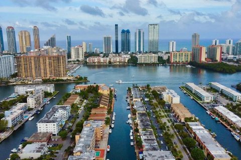 Condo à North Miami Beach, Floride, 1 chambre  № 2399705