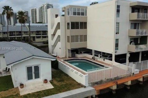 Copropriété à louer à North Miami Beach, Floride: 1 chambre, 66.15 m2 № 2399705 - photo 28