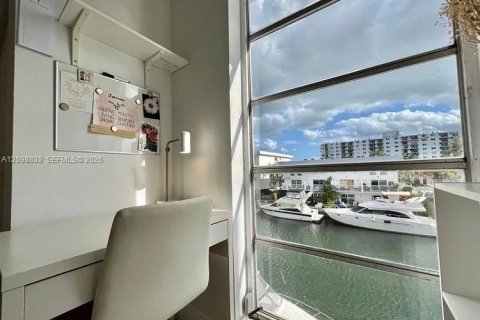 Copropriété à louer à North Miami Beach, Floride: 1 chambre, 66.15 m2 № 2399705 - photo 21
