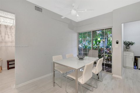 Copropriété à louer à Boca Raton, Floride: 2 chambres, 142.7 m2 № 1965273 - photo 13