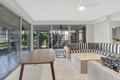 Copropriété à louer à Boca Raton, Floride: 2 chambres, 142.7 m2 № 1965273 - photo 7