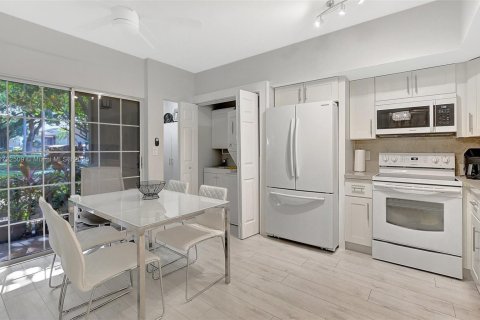 Copropriété à louer à Boca Raton, Floride: 2 chambres, 142.7 m2 № 1965273 - photo 2