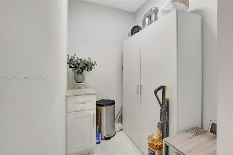 Copropriété à louer à Boca Raton, Floride: 2 chambres, 142.7 m2 № 1965273 - photo 15