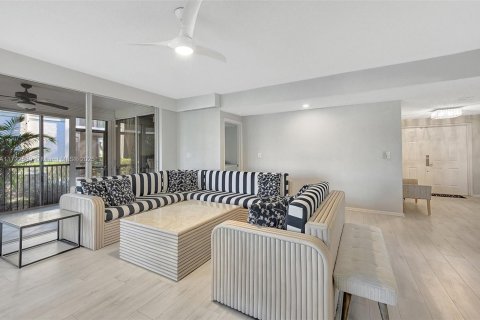 Copropriété à louer à Boca Raton, Floride: 2 chambres, 142.7 m2 № 1965273 - photo 9