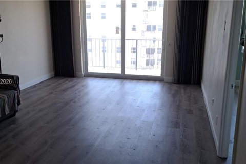 Copropriété à vendre à Hallandale Beach, Floride: 1 chambre, 80.64 m2 № 2089842 - photo 11
