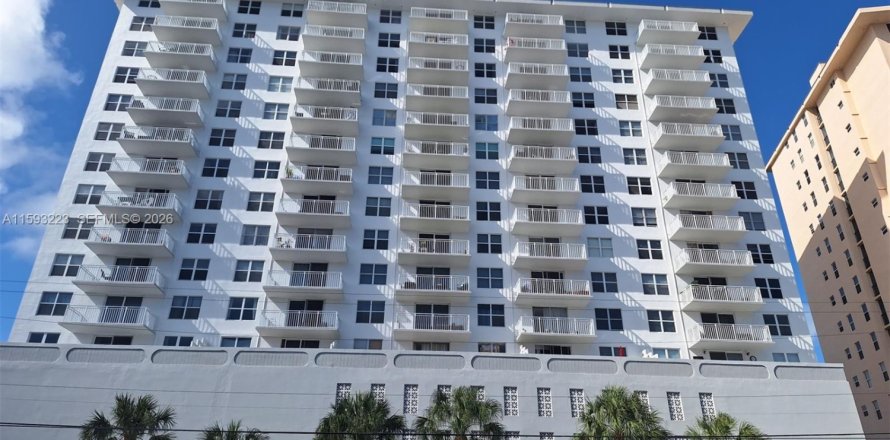 Condo à Hallandale Beach, Floride, 1 chambre  № 2089842