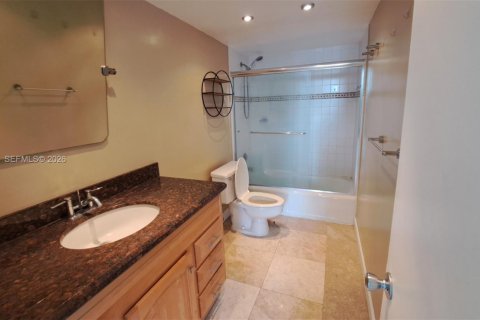 Copropriété à vendre à Hallandale Beach, Floride: 1 chambre, 80.64 m2 № 2089842 - photo 13