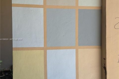 Copropriété à vendre à Hallandale Beach, Floride: 1 chambre, 80.64 m2 № 2089842 - photo 19