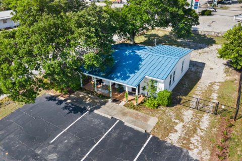 Propiedad comercial en venta en Vero Beach, Florida № 2245632 - foto 23