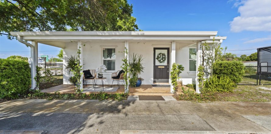 Propiedad comercial en Vero Beach, Florida № 2245632