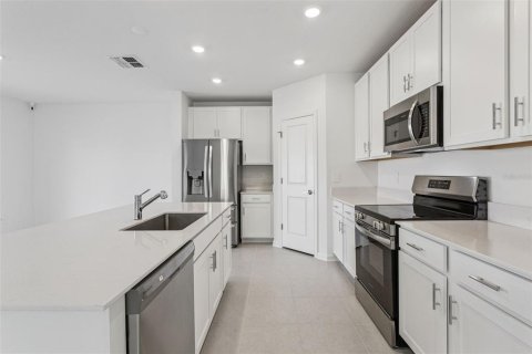 Villa ou maison à vendre à Clermont, Floride: 4 chambres, 174.56 m2 № 2139509 - photo 6