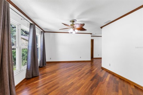 Villa ou maison à vendre à Apopka, Floride: 4 chambres, 163.32 m2 № 2122747 - photo 12