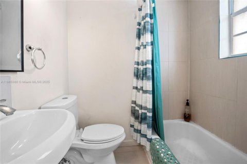 Снять в аренду кондоминиум в Майами-Бич, Флорида 1 спальня, 38.09м2, № 1892931 - фото 8