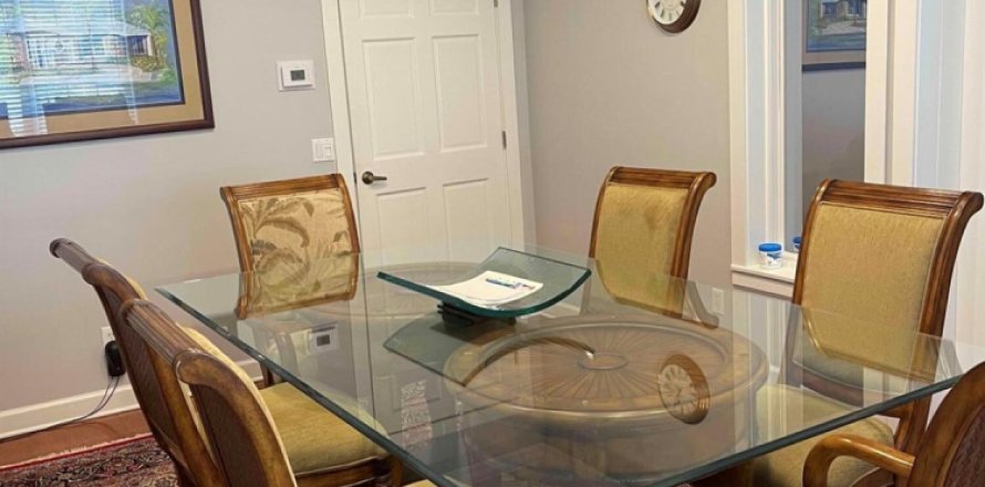 Commercial property in Stuart, Florida № 1033663