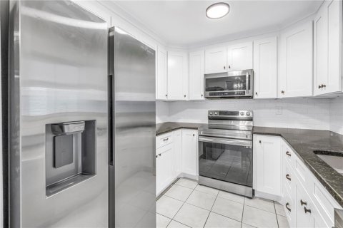 Casa en venta en Saint Petersburg, Florida, 3 dormitorios, 110.55 m2 № 2199473 - foto 8