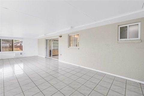 Casa en venta en Saint Petersburg, Florida, 3 dormitorios, 110.55 m2 № 2199473 - foto 29