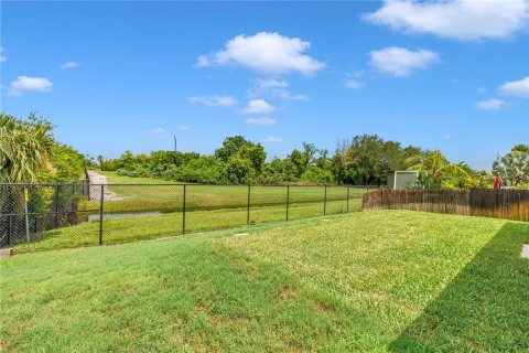 Casa en venta en Saint Petersburg, Florida, 3 dormitorios, 110.55 m2 № 2199473 - foto 6
