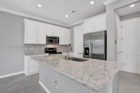 Touwnhouse à vendre à Hollywood, Floride: 3 chambres № 2022078 - photo 13