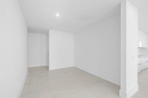 Купить кондоминиум в Лейк-Парк, Флорида 9 комнат, 292.55м2, № 2083966 - фото 12