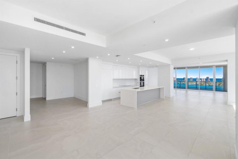 Купить кондоминиум в Лейк-Парк, Флорида 9 комнат, 292.55м2, № 2083966 - фото 7