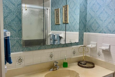 Copropriété à vendre à Pompano Beach, Floride: 2 chambres, 92.9 m2 № 1921382 - photo 20