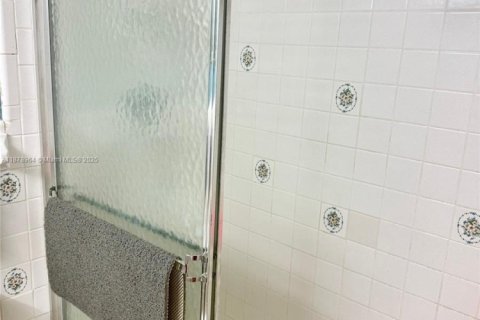 Copropriété à vendre à Pompano Beach, Floride: 2 chambres, 92.9 m2 № 1921382 - photo 21