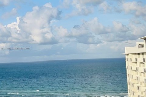 Condominio en alquiler en Miami Beach, Florida, 49.24 m2 № 1753410 - foto 7