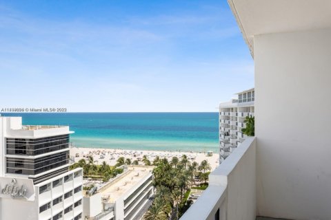 Condominio en alquiler en Miami Beach, Florida, 49.24 m2 № 1753410 - foto 1