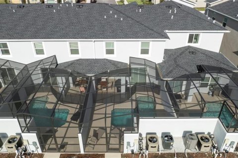 Townhouse in Kissimmee, Florida 4 bedrooms, 176.7 sq.m. № 2409940 - photo 3