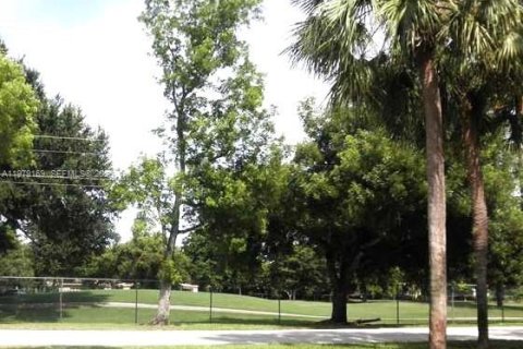 Condo in Hollywood, Florida, 2 bedrooms  № 2043132 - photo 30