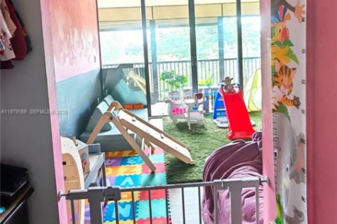 Condo in Hollywood, Florida, 2 bedrooms  № 2043132 - photo 7