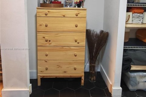 Condo in Hollywood, Florida, 2 bedrooms  № 2043132 - photo 21