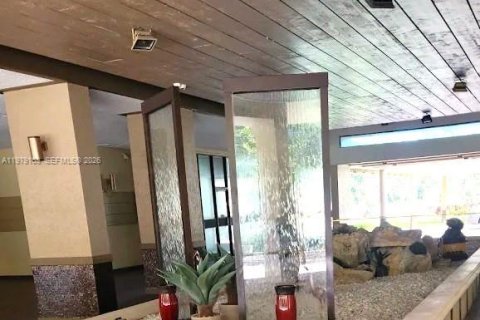 Condo in Hollywood, Florida, 2 bedrooms  № 2043132 - photo 29