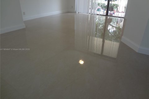 Condominio en alquiler en Plantation, Florida, 1 dormitorio, 74.88 m2 № 1956068 - foto 20