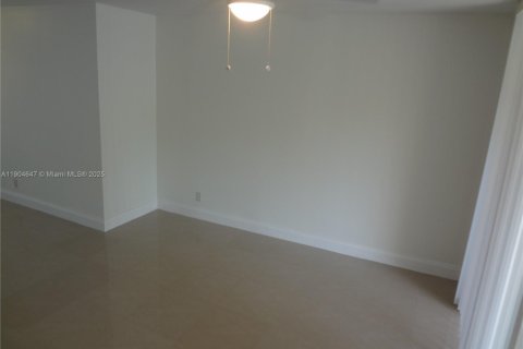 Condominio en alquiler en Plantation, Florida, 1 dormitorio, 74.88 m2 № 1956068 - foto 21
