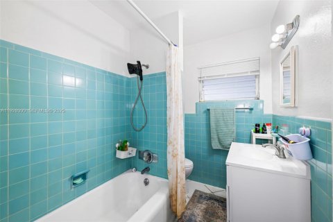 Casa en alquiler en Hollywood, Florida, 2 dormitorios, 75.44 m2 № 1988178 - foto 7