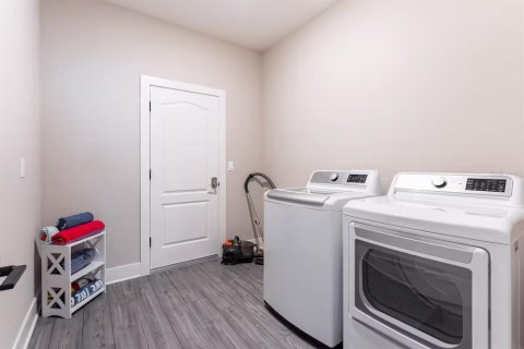 Casa en venta en Kissimmee, Florida, 5 dormitorios, 211.82 m2 № 2234275 - foto 30