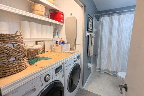 Copropriété à louer à Sarasota, Floride: 2 chambres, 114.27 m2 № 2097209 - photo 13