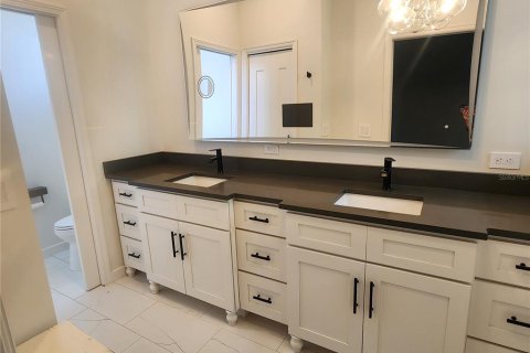 Villa ou maison à louer à Sarasota, Floride: 2 chambres, 161.19 m2 № 2099882 - photo 19