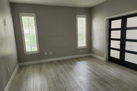 Villa ou maison à louer à Sarasota, Floride: 2 chambres, 161.19 m2 № 2099882 - photo 17