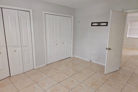 Снять в аренду кондоминиум в Майами, Флорида 1 спальня, 53.88м2, № 2005523 - фото 3