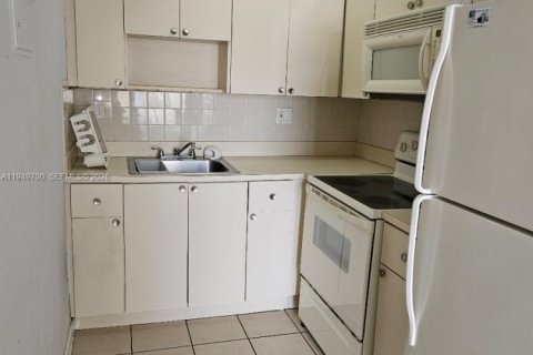 Снять в аренду кондоминиум в Майами, Флорида 1 спальня, 53.88м2, № 2005523 - фото 7