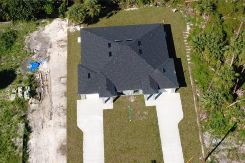 Immobilier commercial à vendre à Port Charlotte, Floride: 6 chambres, 222.97 m2 № 2415225 - photo 29