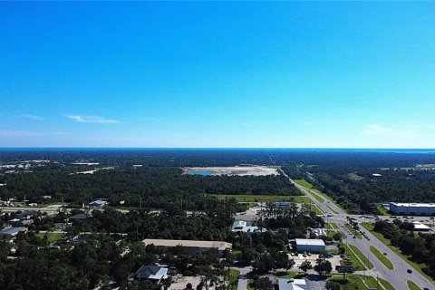 Immobilier commercial à vendre à Port Charlotte, Floride: 6 chambres, 222.97 m2 № 2415225 - photo 27