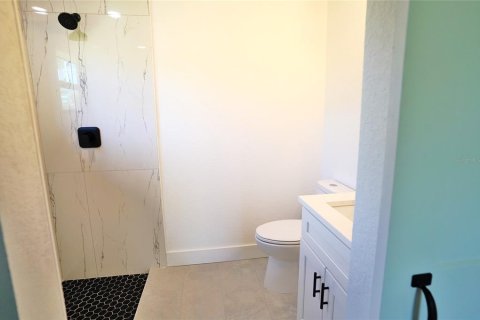 Immobilier commercial à vendre à Port Charlotte, Floride: 6 chambres, 222.97 m2 № 2415225 - photo 20