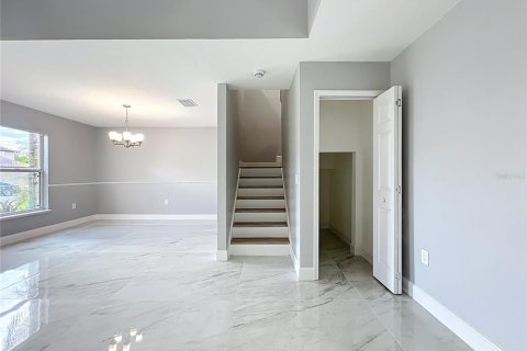 Casa en venta en Orlando, Florida, 4 dormitorios, 258.36 m2 № 1902620 - foto 10