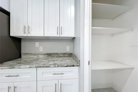 Casa en venta en Orlando, Florida, 4 dormitorios, 258.36 m2 № 1902620 - foto 18