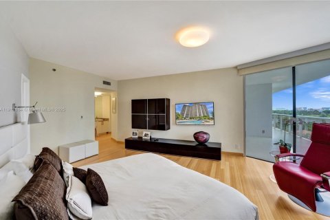 Condo in Aventura, Florida, 4 bedrooms  № 1969575 - photo 12