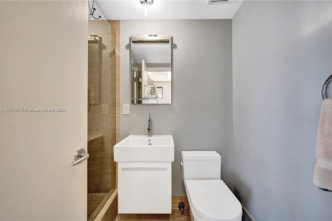 Condo in Aventura, Florida, 4 bedrooms  № 1969575 - photo 27